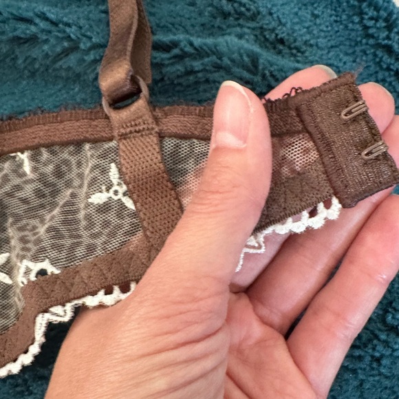 Chantelle animal print demi bra, 32D - Picture 11 of 16